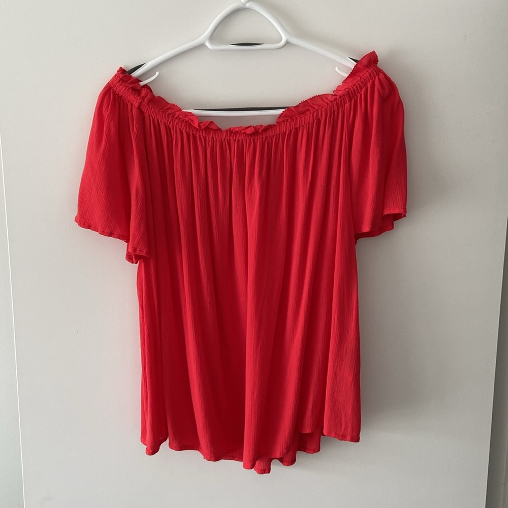 Vero Moda off the should shirt